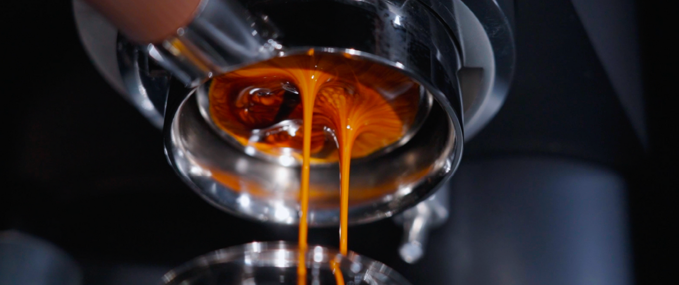 Home espresso machine with rotary pump delivers quiet, low-noise operation for a peaceful home brewing experience.